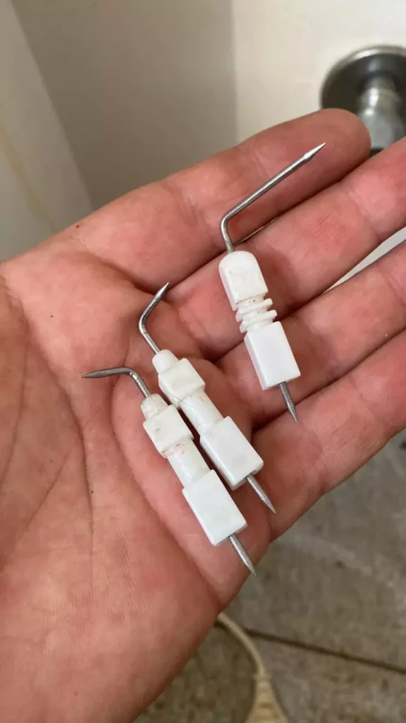 Cambio de electrodos de encendido durante reparación de calefont en Valparaíso